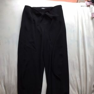 Express flare pants with a tied bow on waste🤩